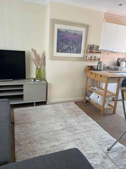 1 Bedroom Flat Sleeps 4 In Abingdon Oxfordshire Экстерьер фото